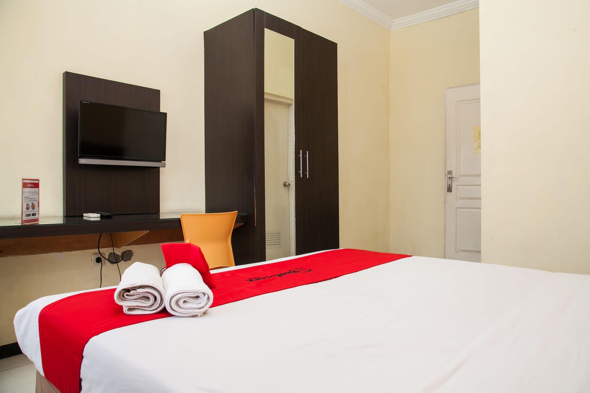 Reddoorz Near Gubeng Station Otel Surabaya Dış mekan fotoğraf