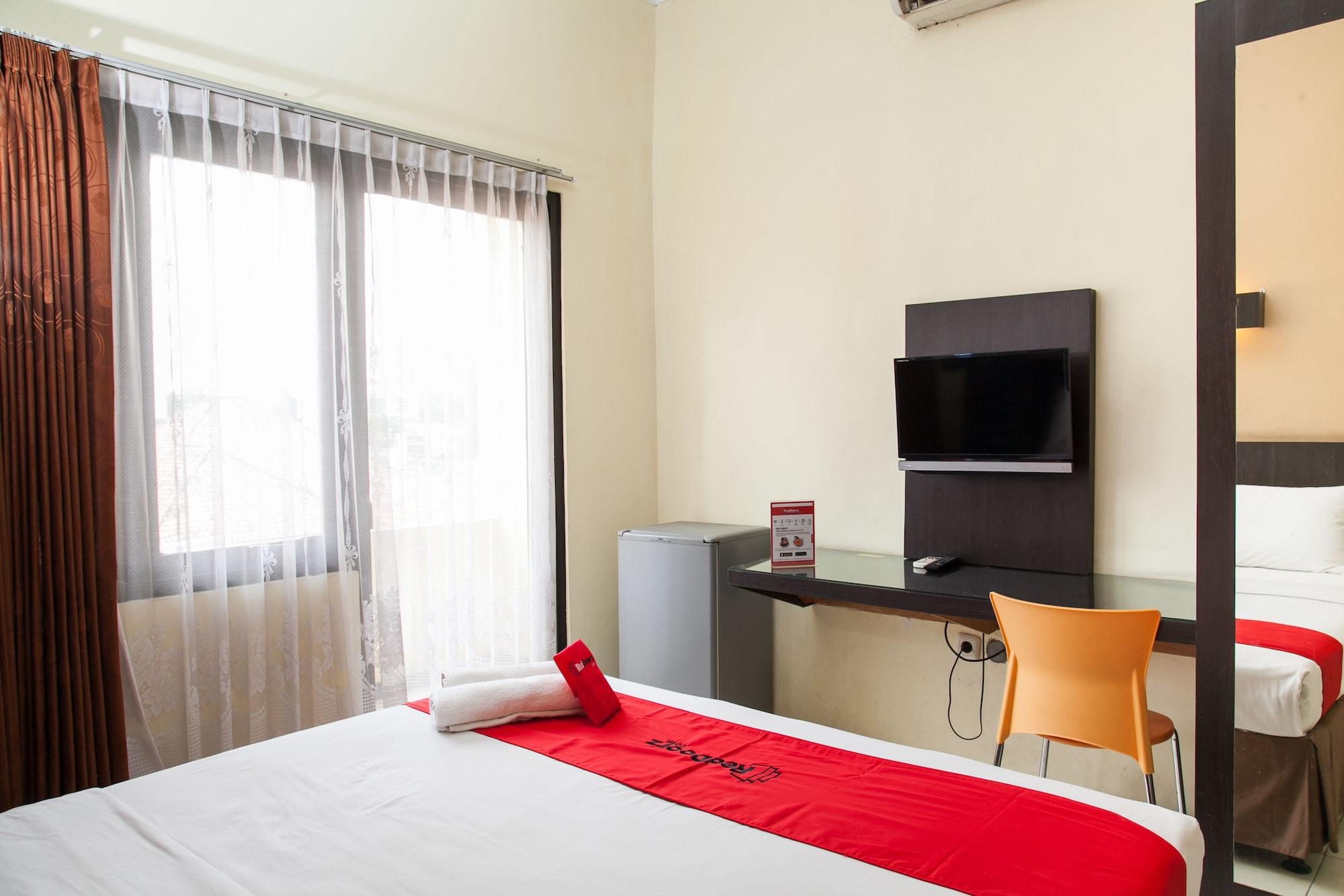 Reddoorz Near Gubeng Station Otel Surabaya Dış mekan fotoğraf