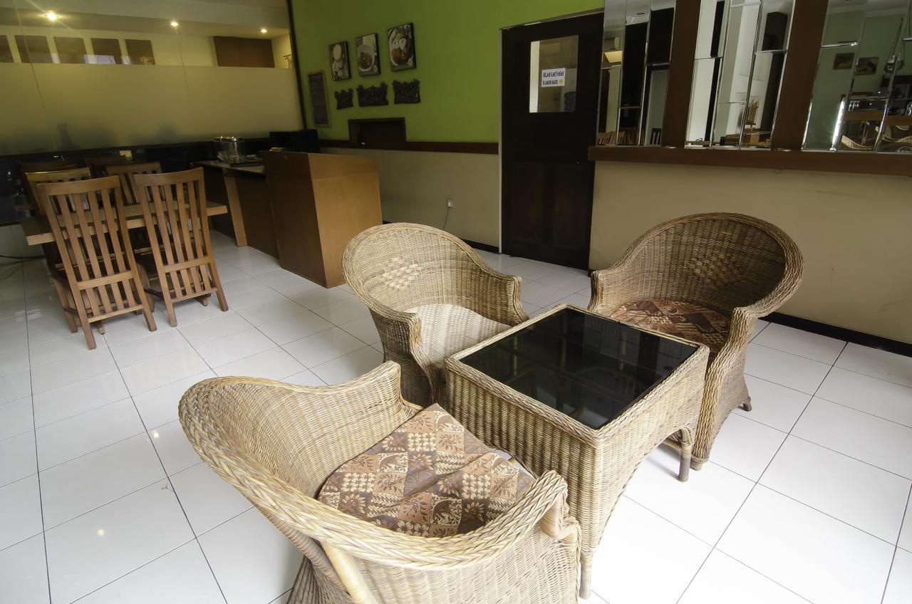 Reddoorz Near Gubeng Station Otel Surabaya Dış mekan fotoğraf