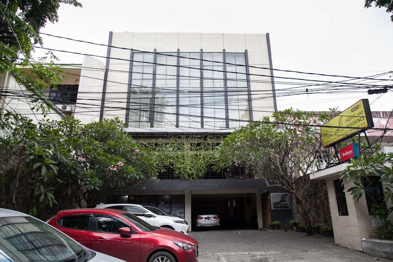Reddoorz Near Gubeng Station Otel Surabaya Dış mekan fotoğraf