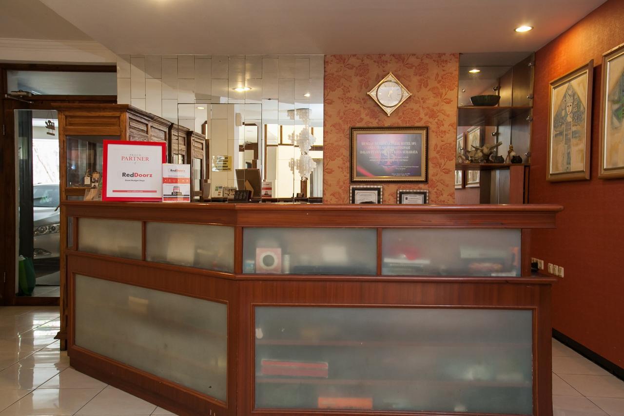 Reddoorz Near Gubeng Station Otel Surabaya Dış mekan fotoğraf