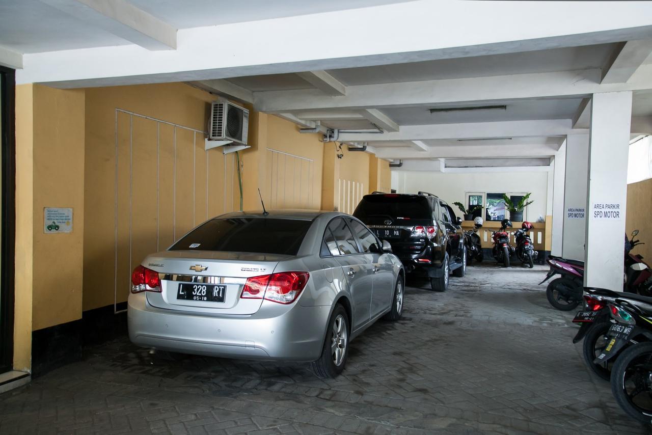 Reddoorz Near Gubeng Station Otel Surabaya Dış mekan fotoğraf