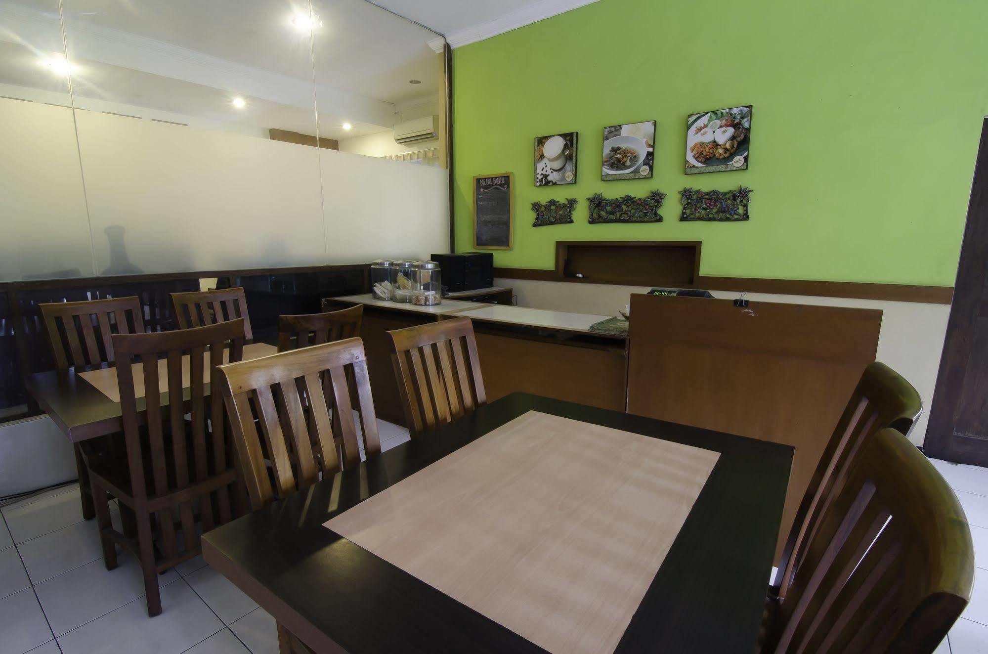 Reddoorz Near Gubeng Station Otel Surabaya Dış mekan fotoğraf